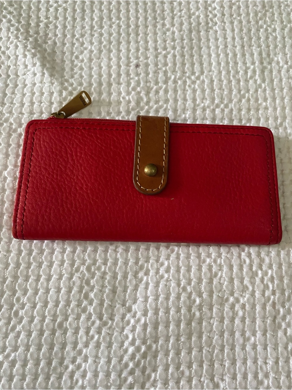 Fossil Red Leather Zip Card Holder Wallet with Tan Snap Strap